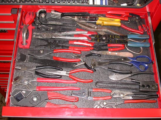 190_Canada_Engines_uses_licensed_technicians_and_quality_cutting_tools