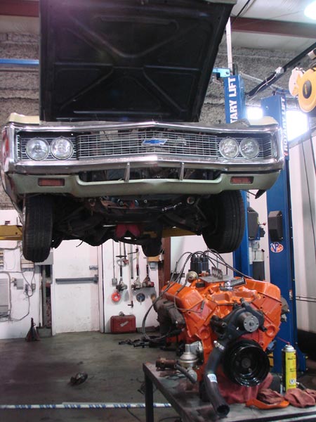 276_Chevrolet_musclecar_rebuilt_V8_smallblock_engine