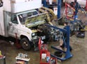293_Ford_E350_truck_cubevan_V8_engine_removal9