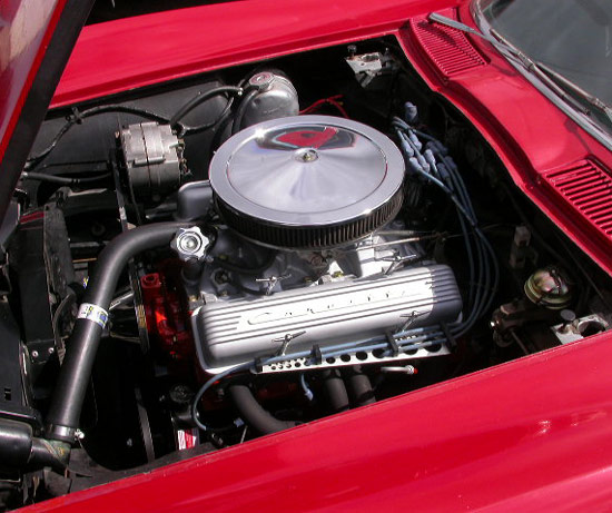 327-Chev-Corvette-V8-engine