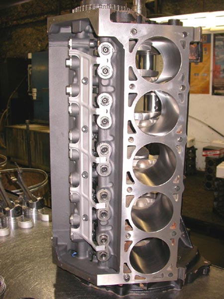 176_high_performance_V8_engine_before_assembly