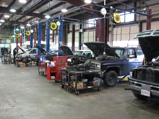 2_repair_bays_domestic_cars_trucks