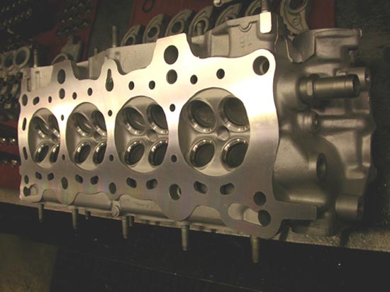 148_hemi_cylinder_head_new_valve_seats