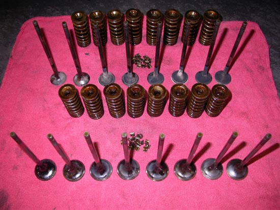 20_set_of_valves_springs_keepers