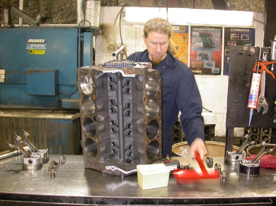 83_installing_new_pistons_in_overbored_V8_engine